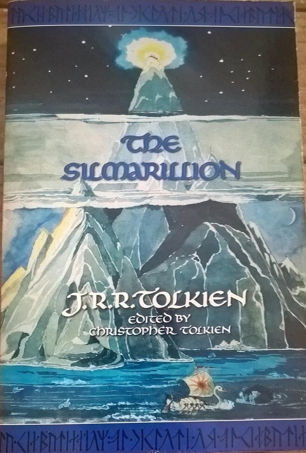 Cover of The Silmarillion (1999) – HarperCollins Publishers